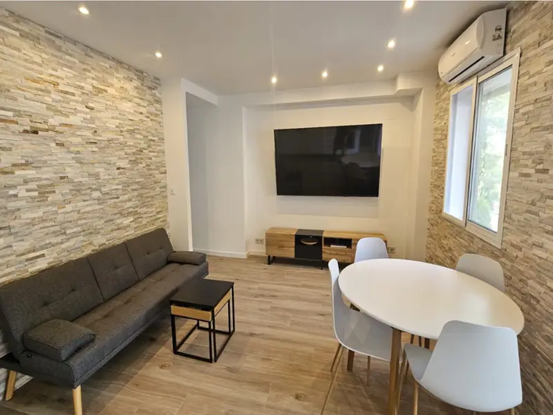 Dwupoziomowy apartament z tarasem przy polu golfowym