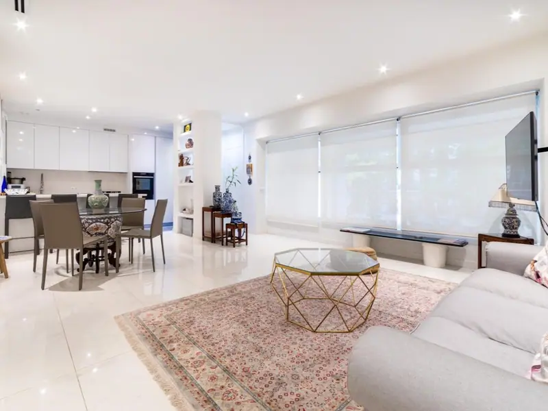 Jasny apartament z zachodnią ekspozycją w Salamanca