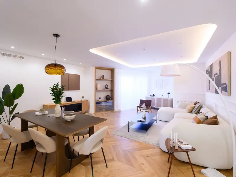 Apartament po remoncie z prywatnym tarasem