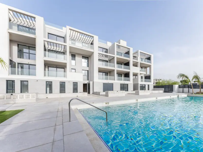 Nowy apartament z basenem przy Muchavista