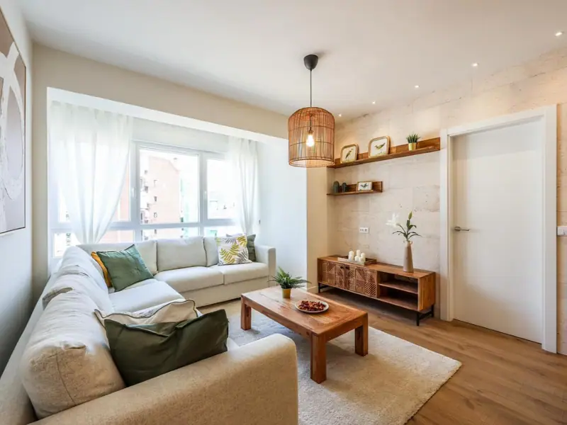 Jasny apartament po remoncie w Barrio de Salamanca