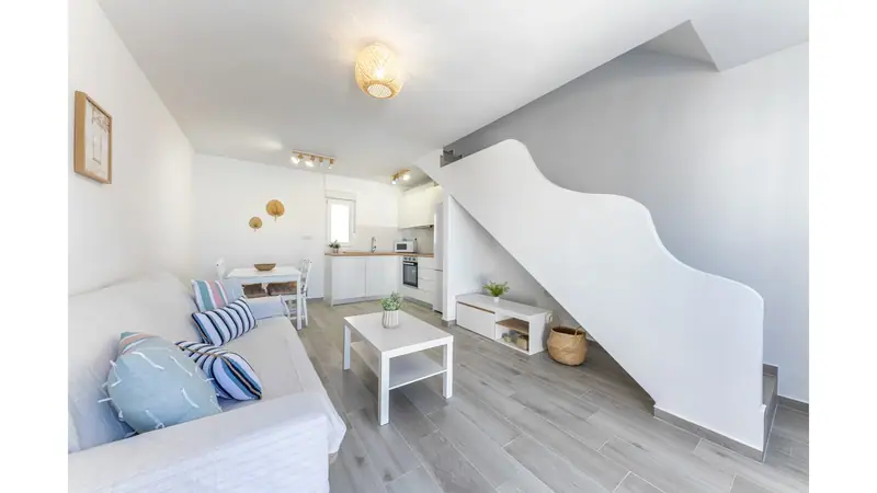 Bungalow z 3 sypialniami i basenem