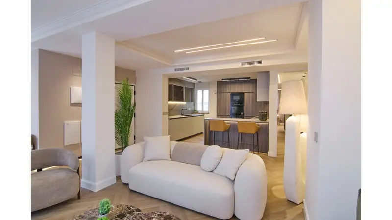 Penthouse z 3 sypialniami i tarasem