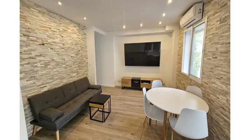 Apartament dwupoziomowy z 1 sypialnią i basenem