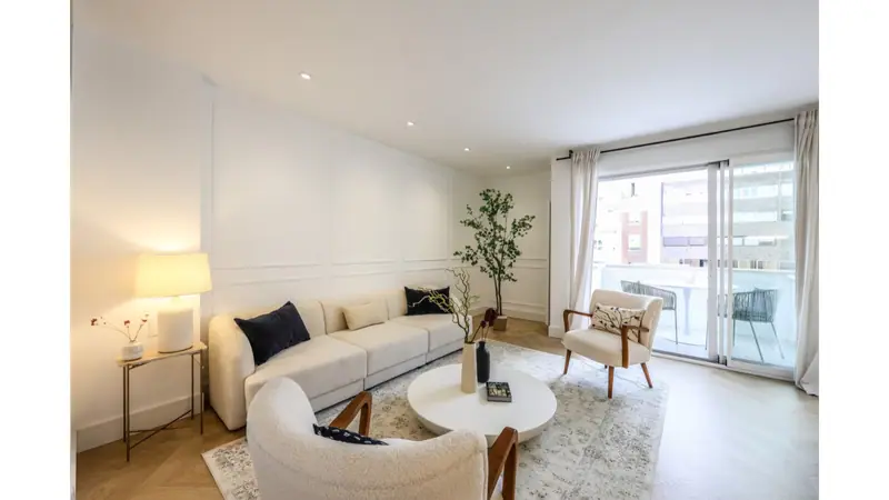 Apartament z 3 sypialniami i basenem