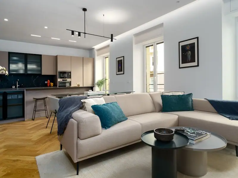 Odnowiony apartament z balkonami przy Goya