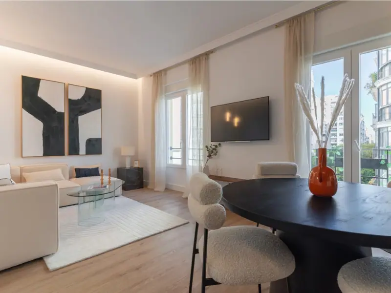 Odnowiony apartament przy parku El Retiro