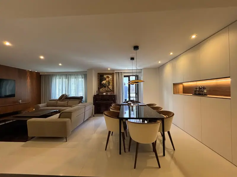 Przestronny apartament po pełnym remoncie w Ciutat Vella
