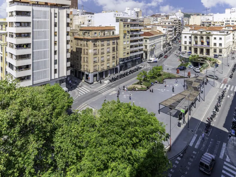 Odnowiony apartament z tarasem i widokiem na morze