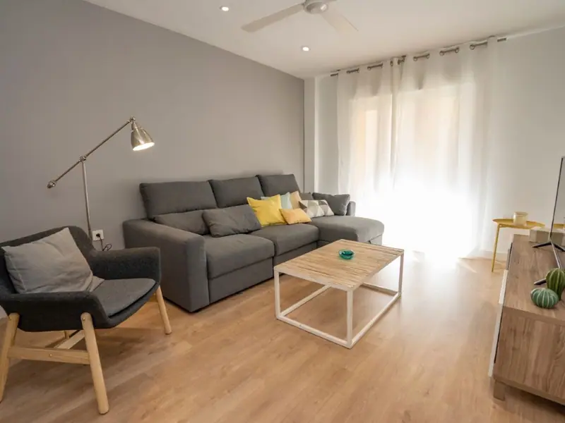 Odnowiony apartament w sercu Alicante, blisko plaży
