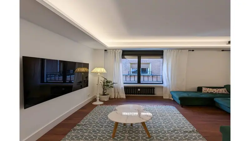 Apartament z 4 sypialniami i garażem