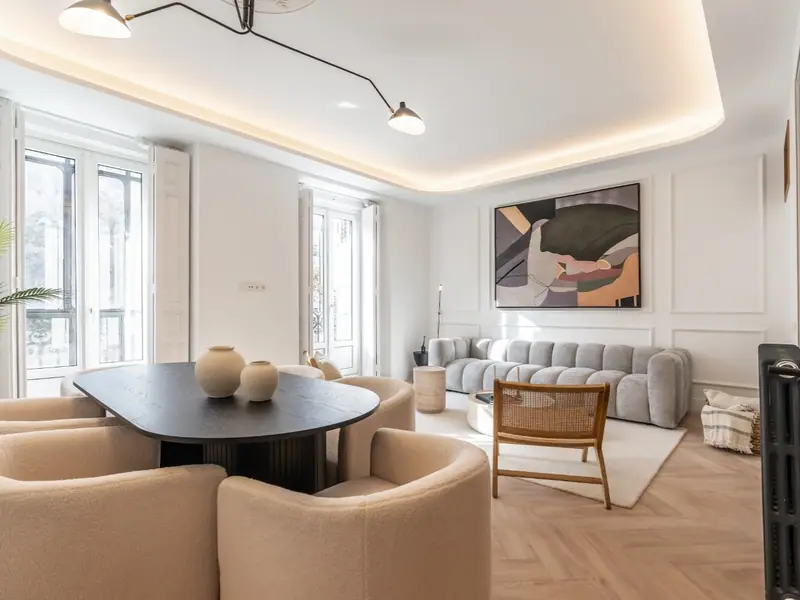 Wyremontowany apartament z balkonem w kamienicy z 1905 roku