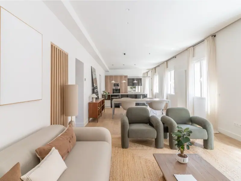Odnowiony apartament z południową ekspozycją w Fuente del Berro